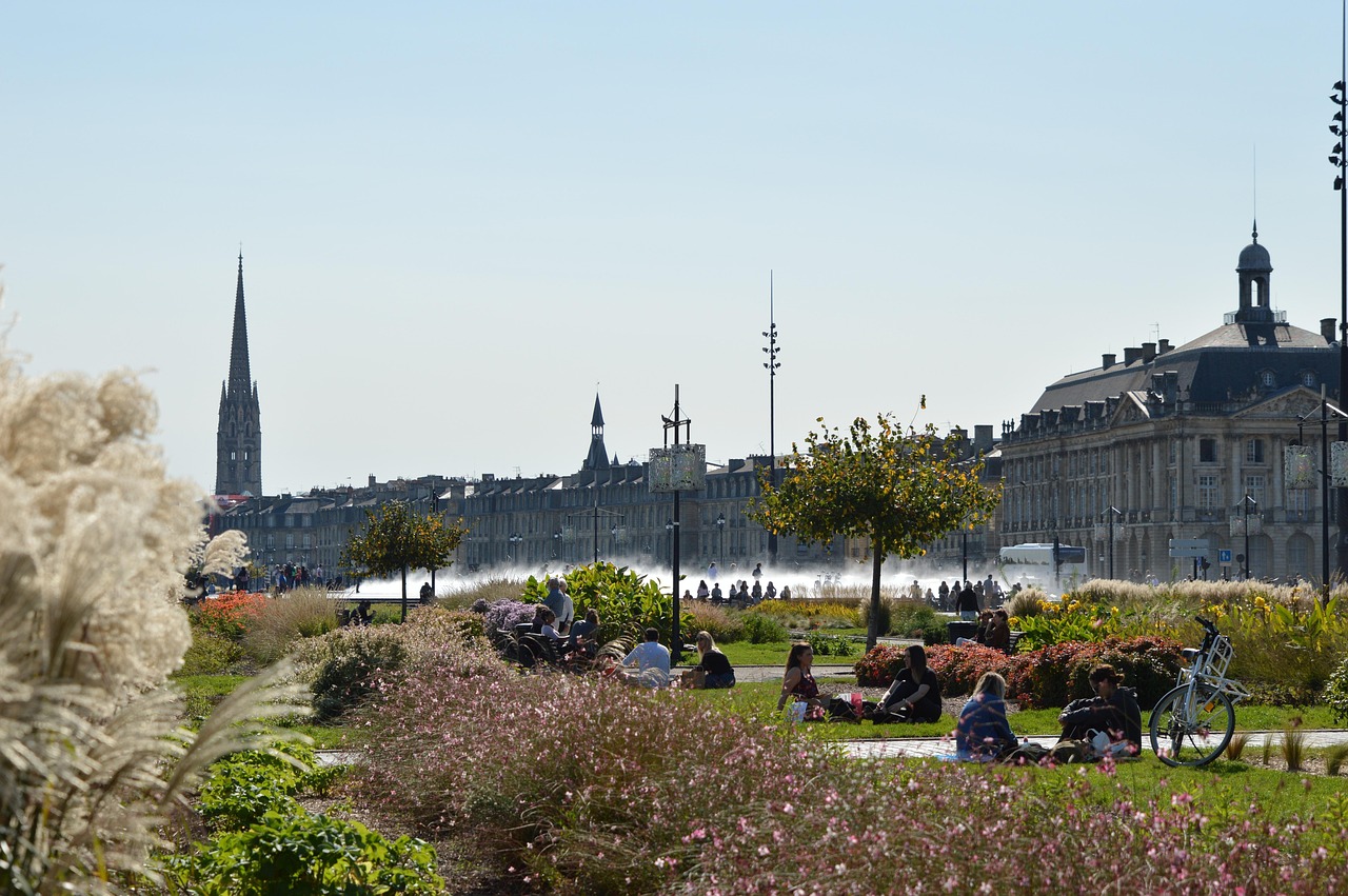 Bordeaux se démarque en tant que 3e meilleure destination pour les amateurs de vin selon un récent sondage 3 découvrez bordeaux, la perle de la nouvelle-aquitaine. plongez dans l'histoire riche de cette ville portuaire, dégustez ses vins renommés et explorez son patrimoine architectural exceptionnel. que vous soyez amateur de gastronomie, d'art ou de nature, bordeaux vous séduira par son charme unique et sa vibrante ambiance.