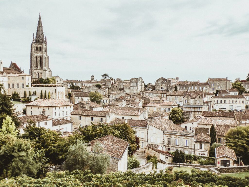 Portes ouvertes à Castillon-Côtes de Bordeaux : un week-end festif pour célébrer le vin local 1 pexels stuthnagyniki 1694359 1